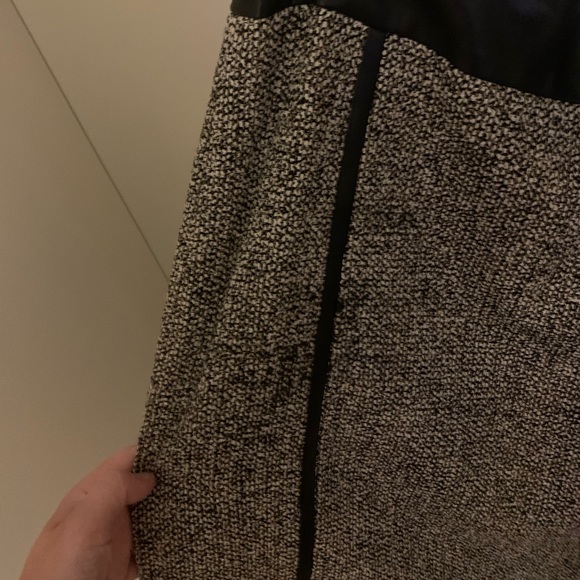 Hugo Boss Tweed Skirt Brown - Picture 3 of 4